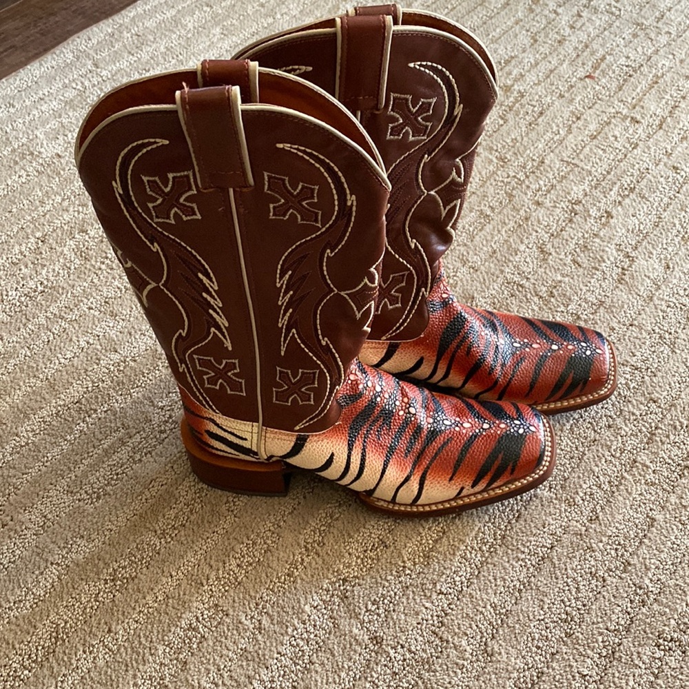 🚨🚨🚨🚨🚨-New price - Nocona Boots Womens 8.5